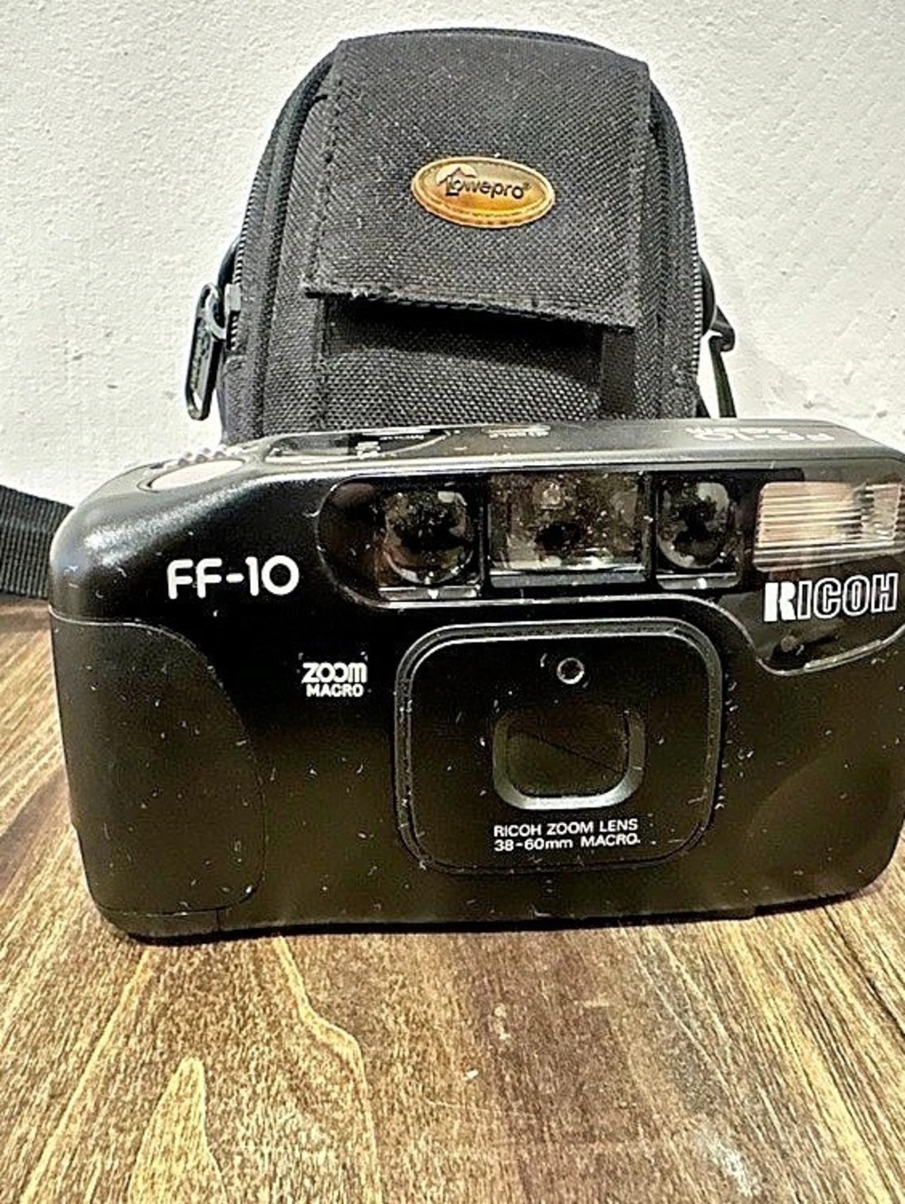 Ricoh FF-10 Zoom Macro 35mm Film Camera 38-60mm Point & Shoot